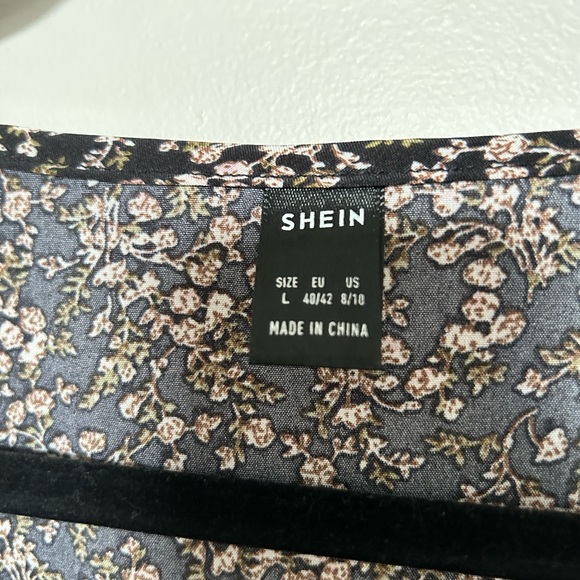 Belted floral mini dress - Picture 3 of 3